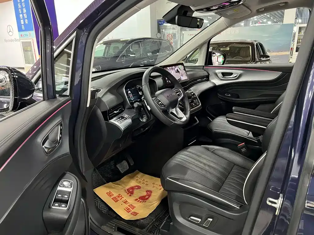 Roewe iMAX8 — фото 4