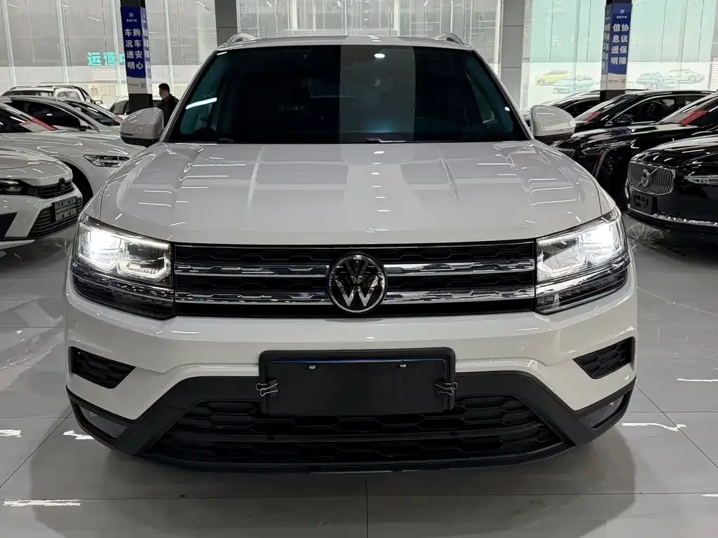 Volkswagen Tharu — фото 3