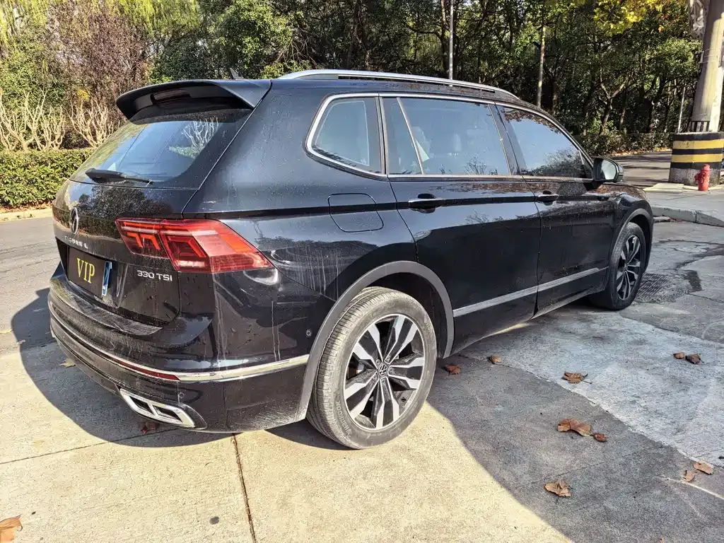 Volkswagen Tiguan L — фото 6