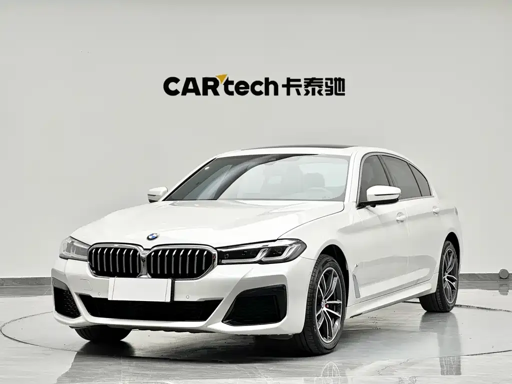 BMW 5 Series — фото 1