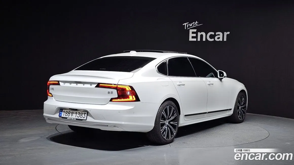 Volvo S90 — фото 5