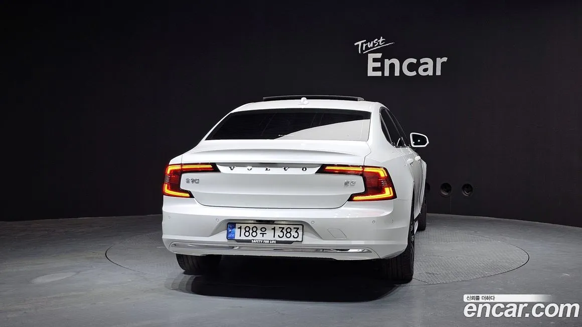 Volvo S90 — фото 9