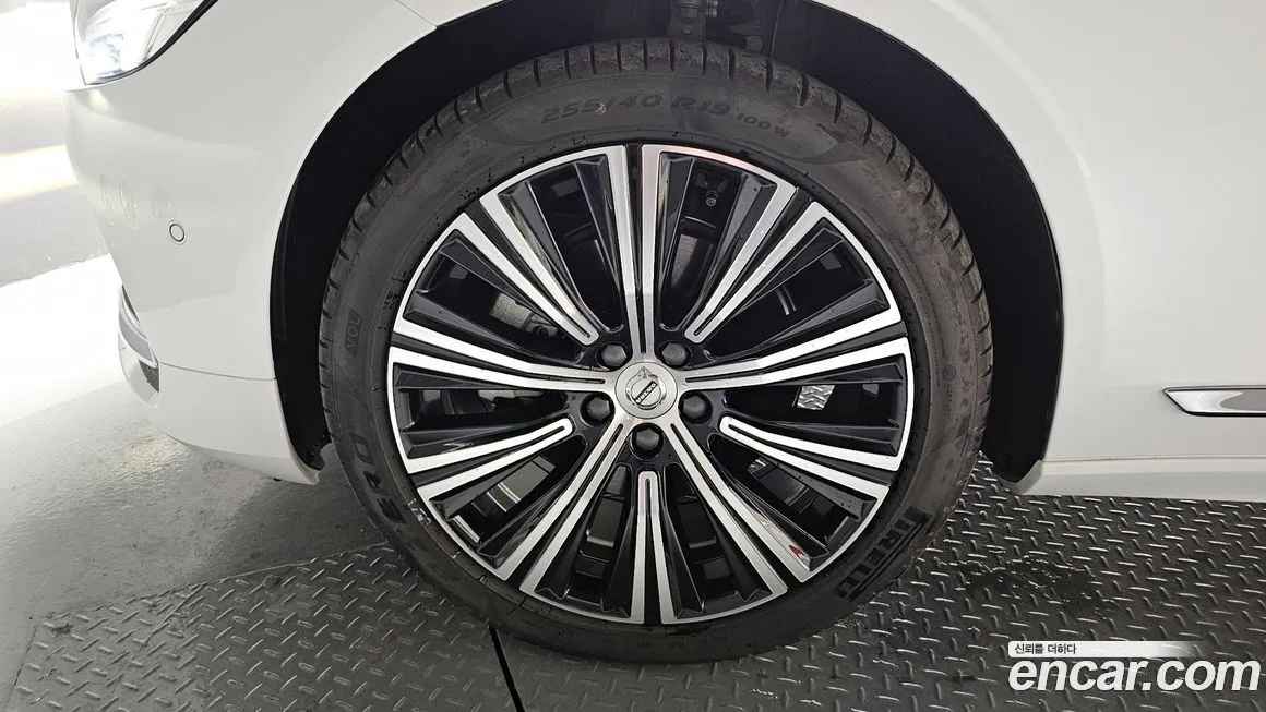 Volvo S90 — фото 3