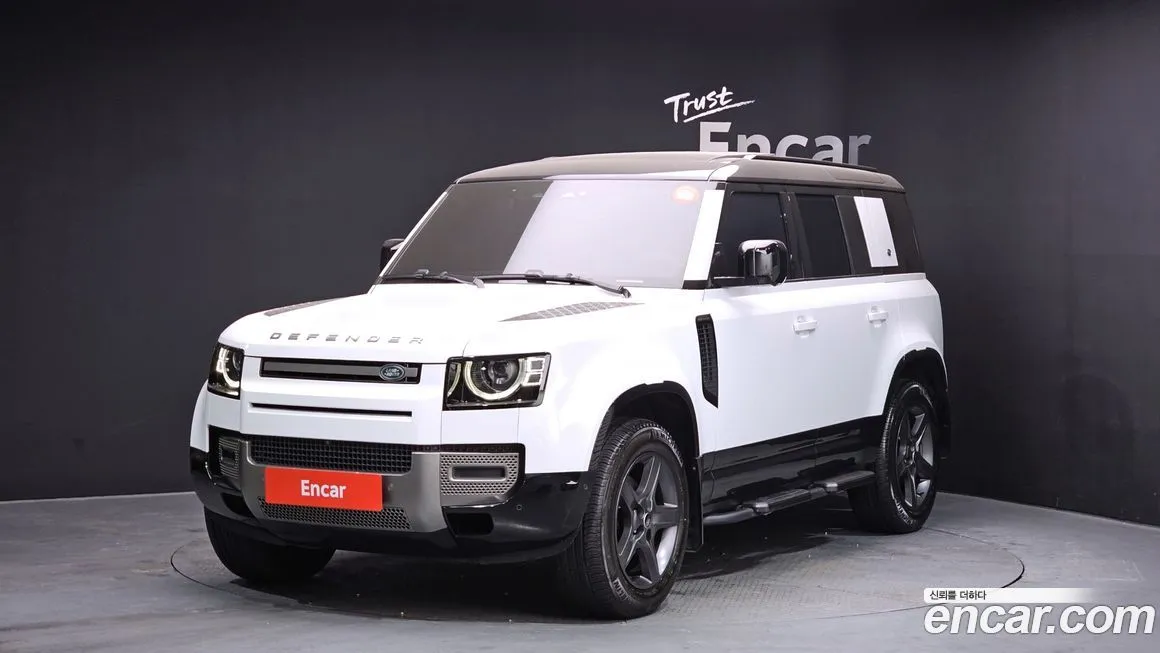 Land Rover Defender — фото 1