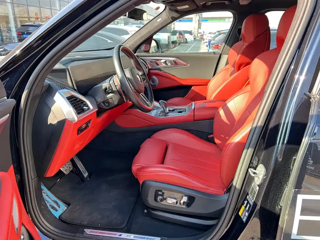 BMW XM — фото 8