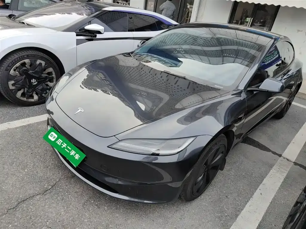 Tesla Model 3 — фото 3