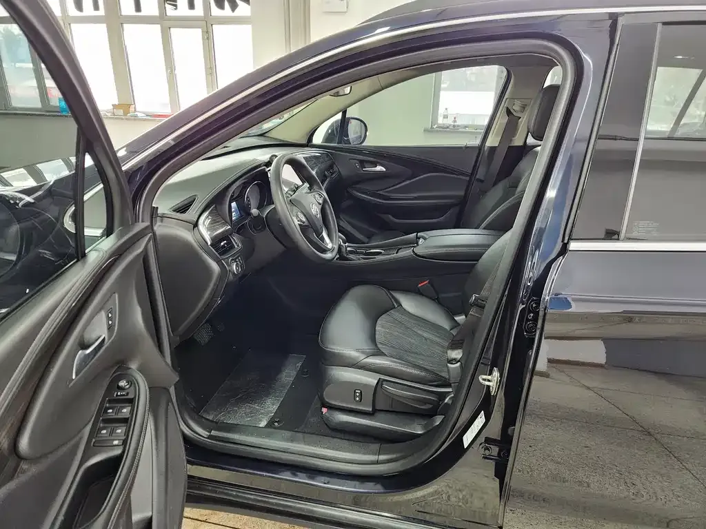 Buick Envision Plus — фото 6