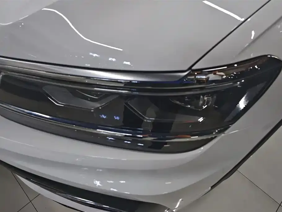 Volkswagen Tiguan L New Energy — фото 8