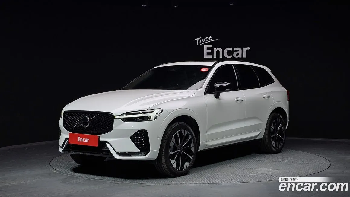 Volvo XC60 — фото 1