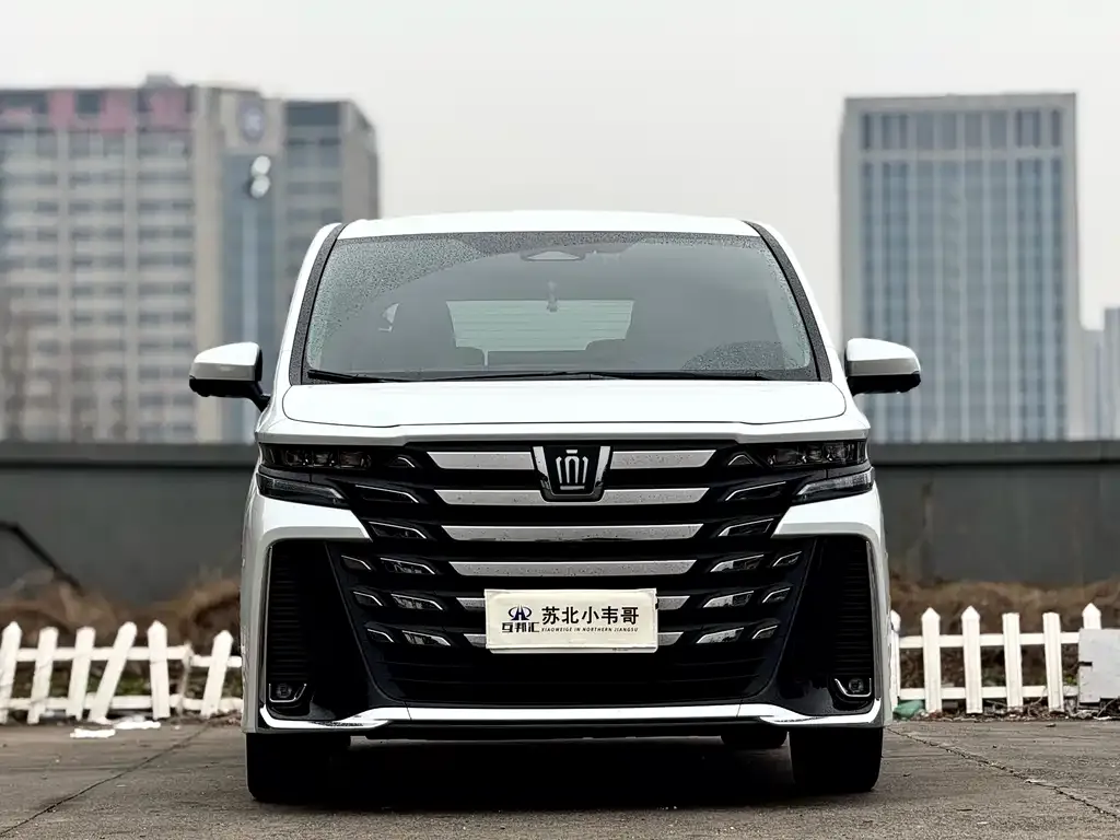 Toyota Vellfire — фото 8