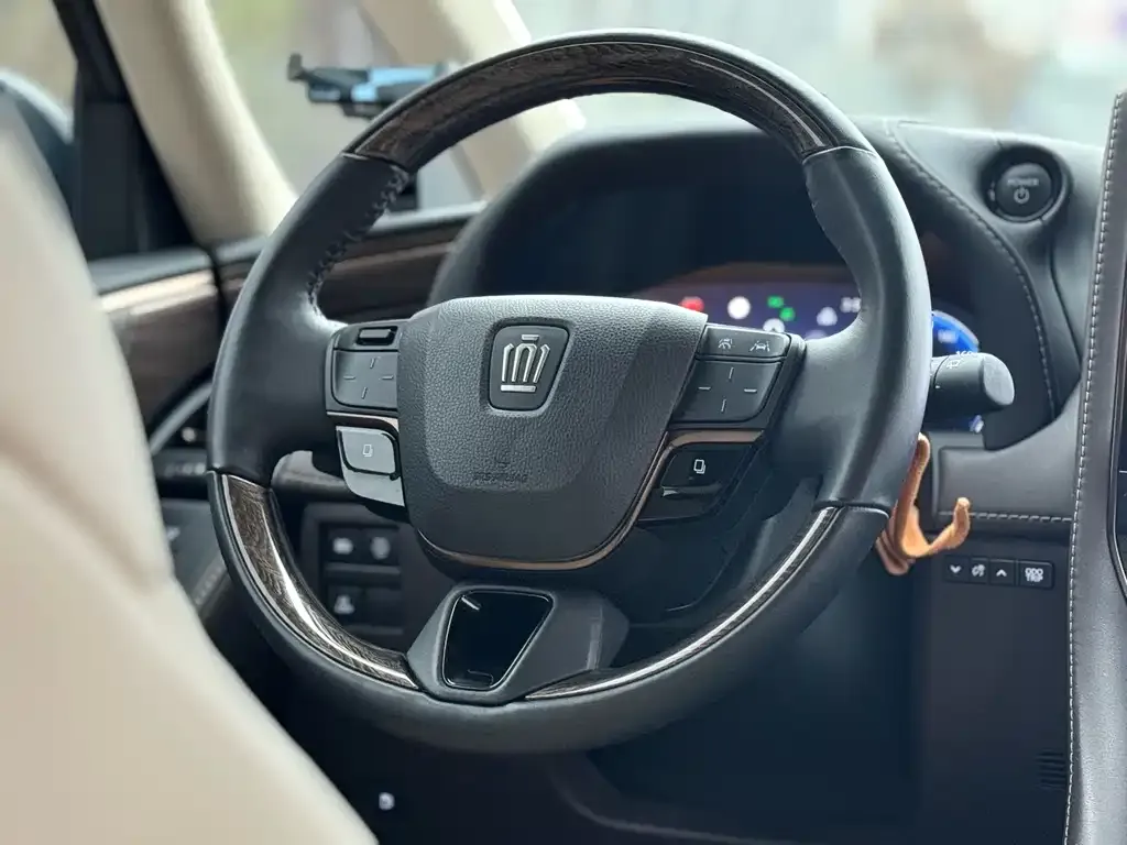 Toyota Vellfire — фото 6