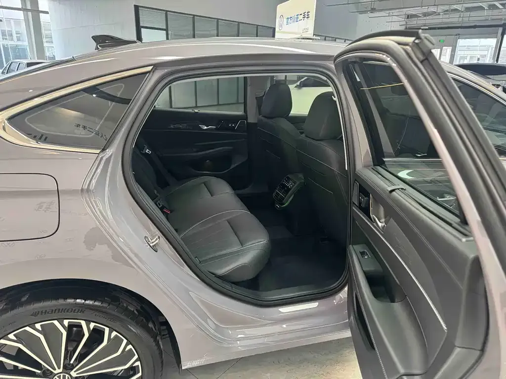 Volkswagen Passat — фото 9