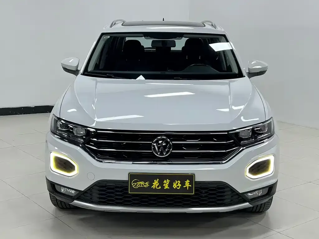 Volkswagen T-Roc — фото 10