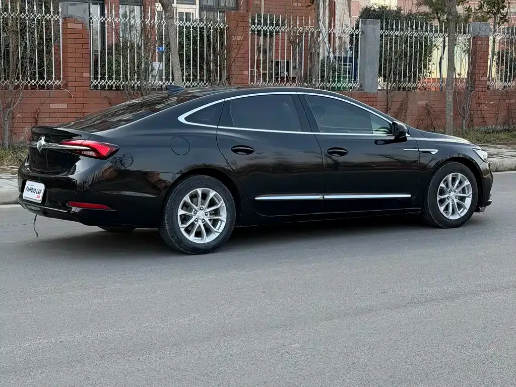 Buick LaCrosse — фото 7