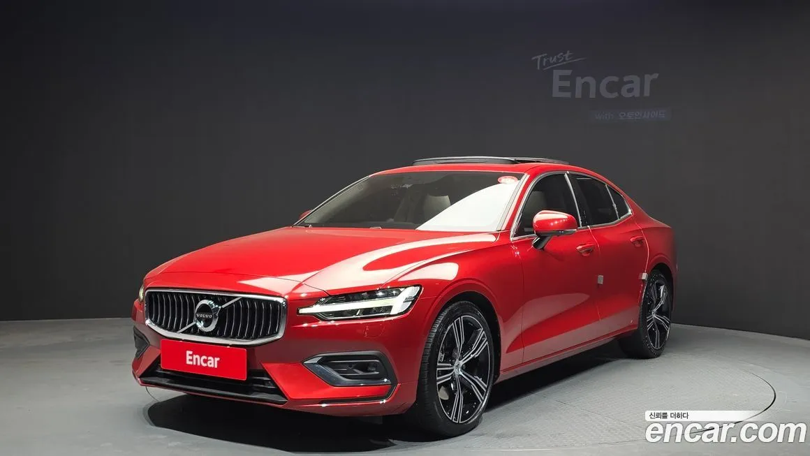 Volvo S60 — фото 1