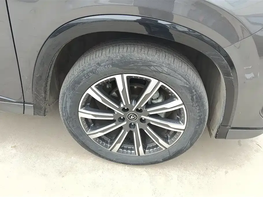 Changan CS75PLUS — фото 2