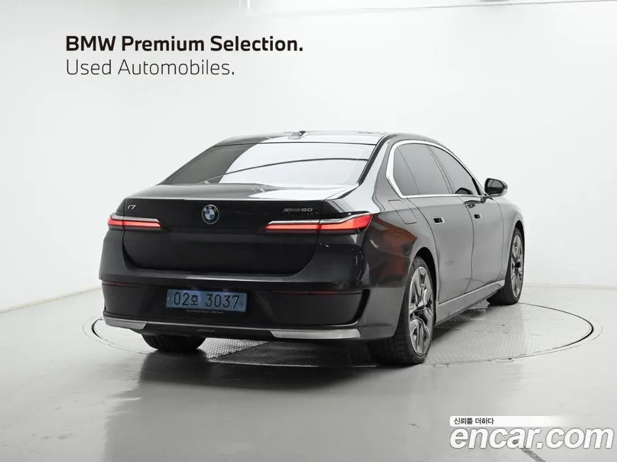 BMW i7 — фото 7