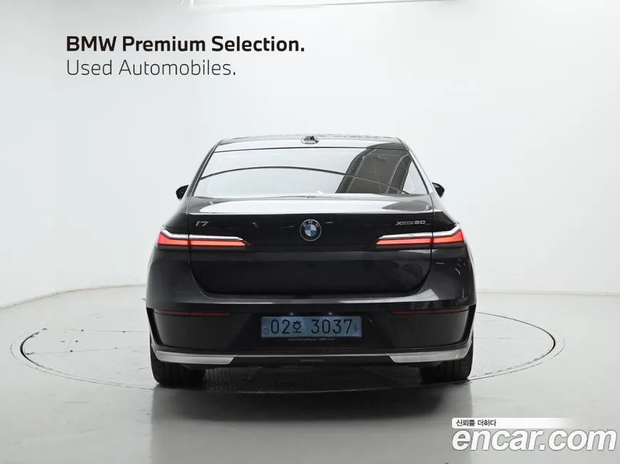 BMW i7 — фото 6