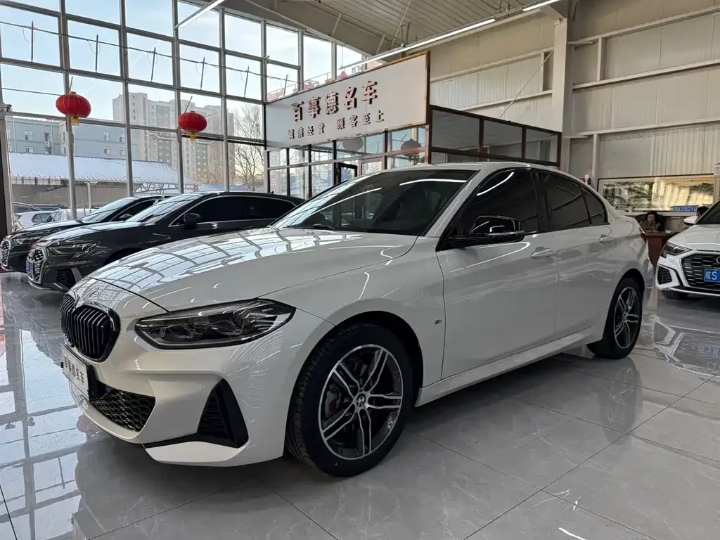 BMW 1 Series — фото 1