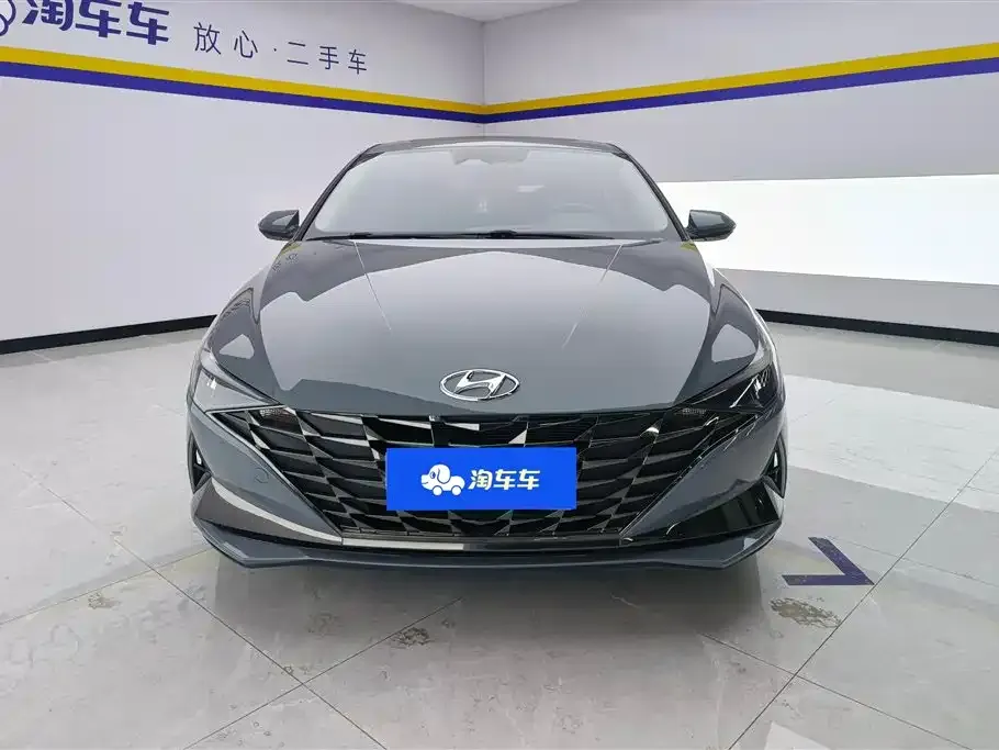 Hyundai Elantra — фото 5