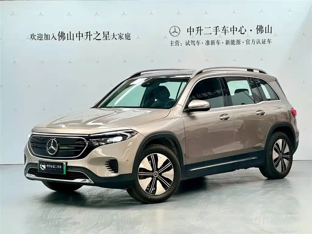 Mercedes-Benz EQB — фото 1
