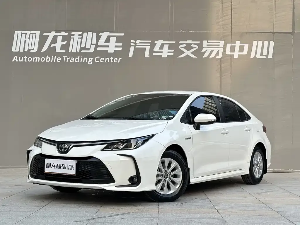 Toyota Corolla — фото 10