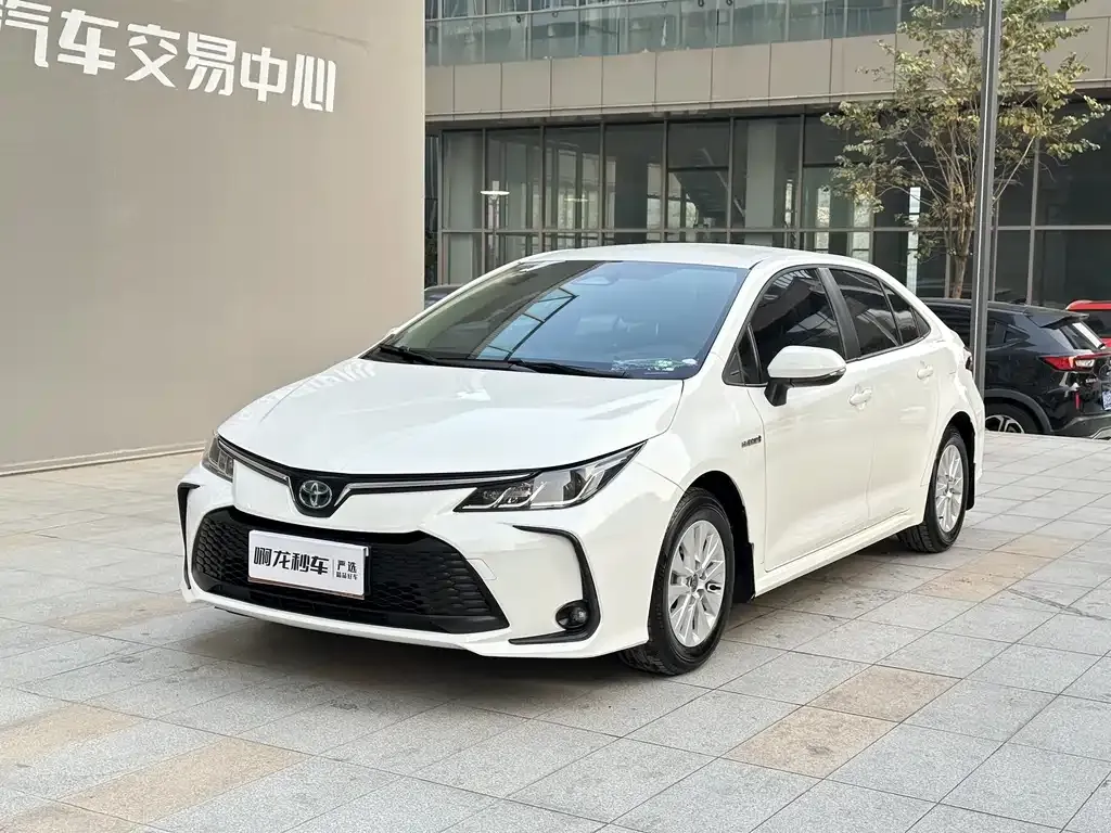 Toyota Corolla — фото 2