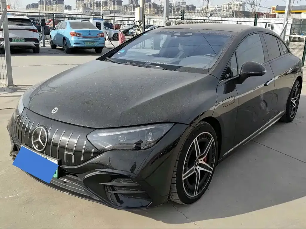Mercedes-Benz EQE AMG — фото 1