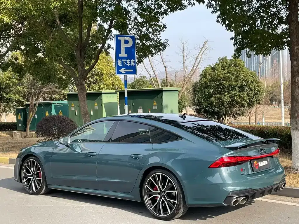 Audi S7 — фото 10