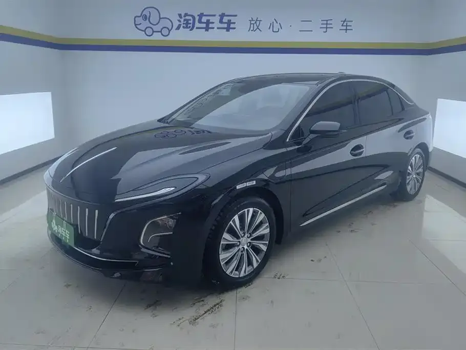 Hongqi E-QM5 — фото 1