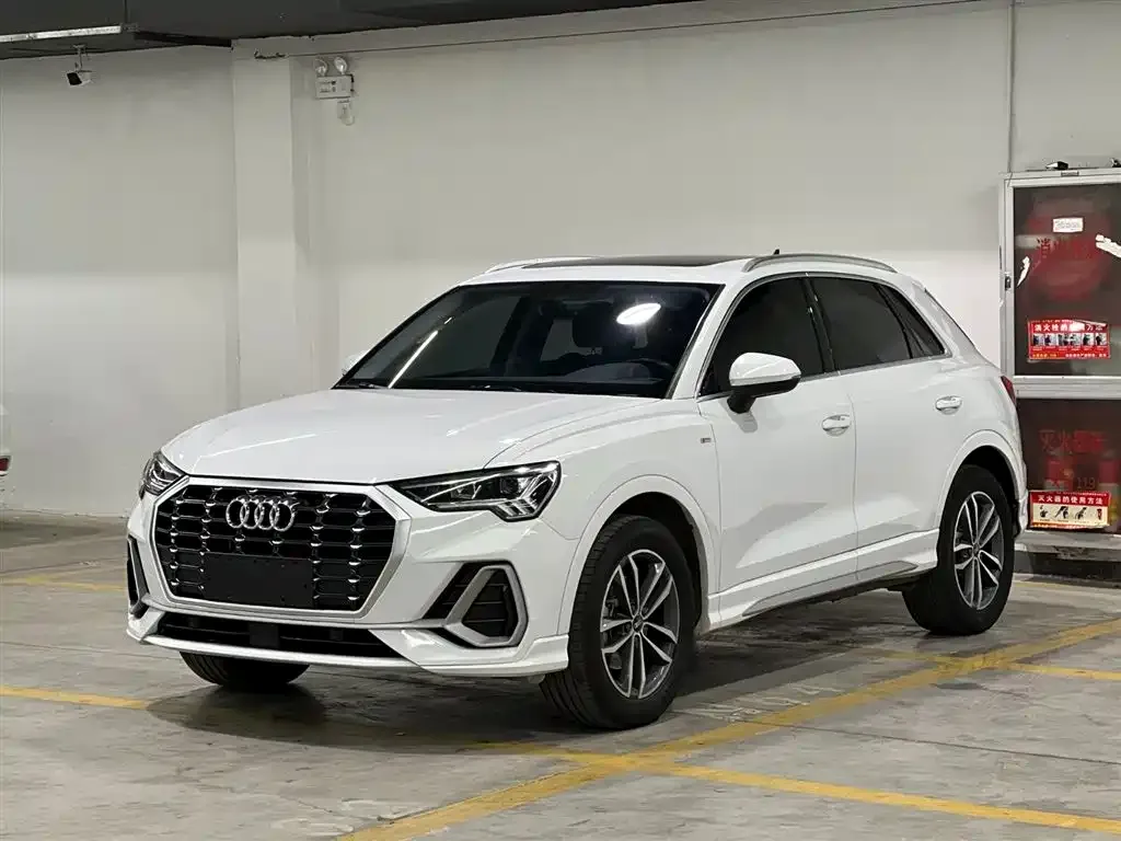 Audi Q3 — фото 1