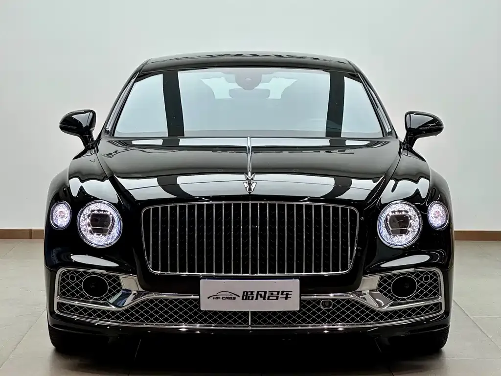 Bentley Flying Spur — фото 3