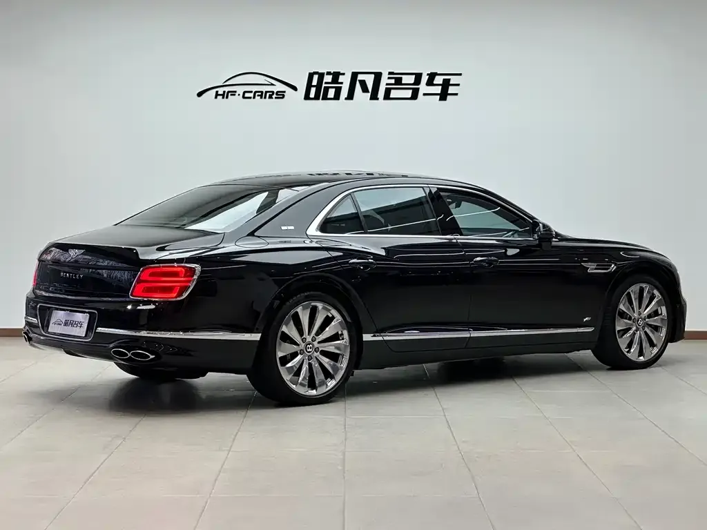 Bentley Flying Spur — фото 2
