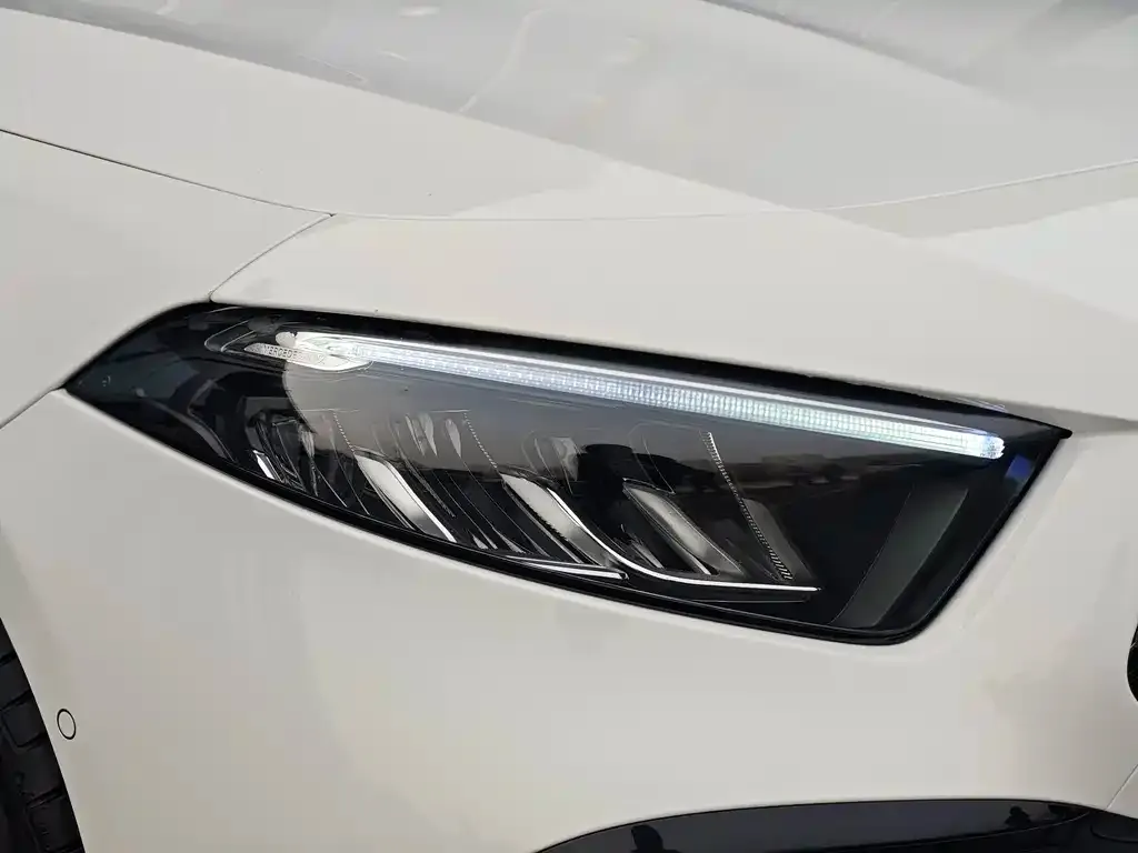 Mercedes-Benz A-Class — фото 10