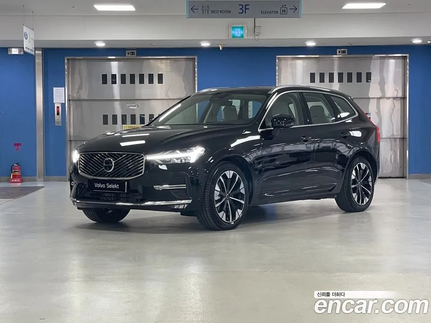 Volvo XC60 — фото 1