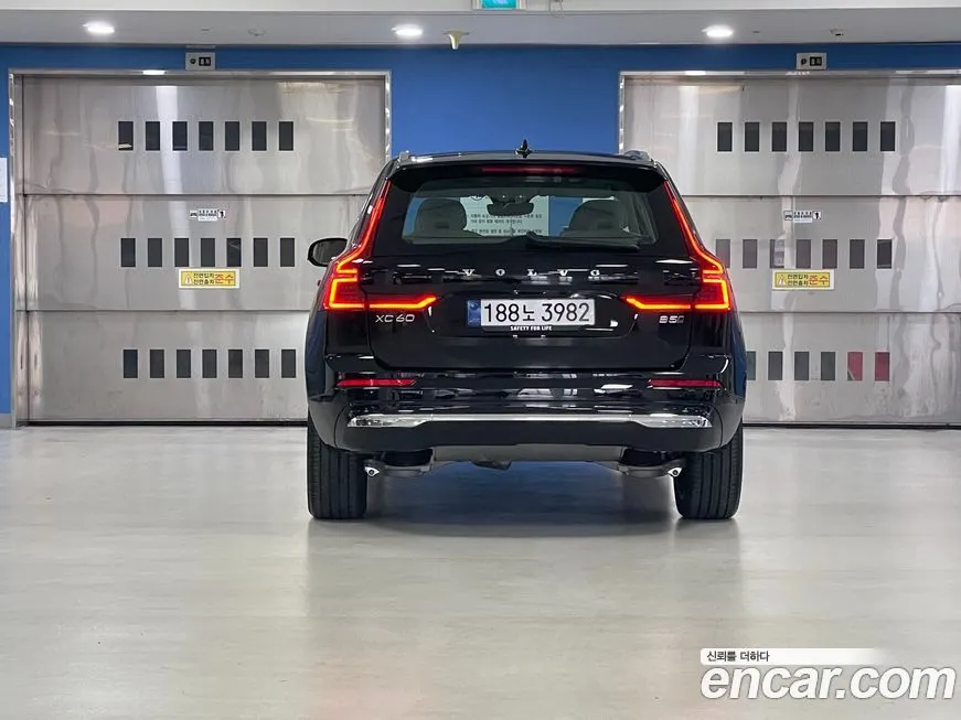 Volvo XC60 — фото 4