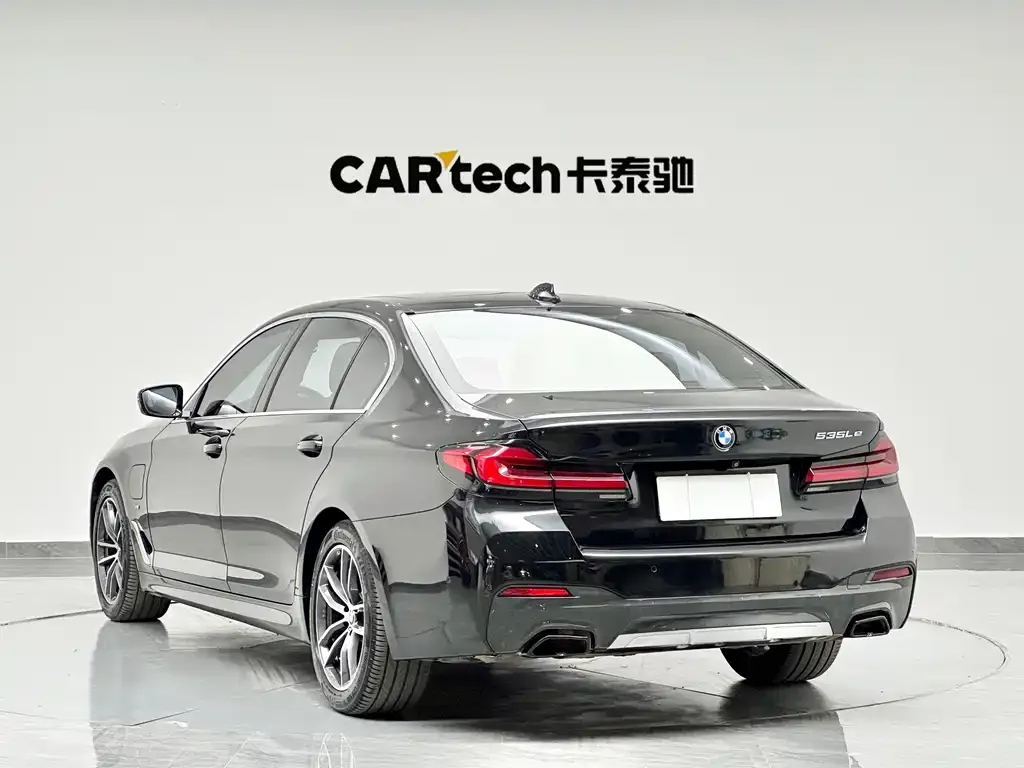 BMW 5 Series New Energy — фото 6