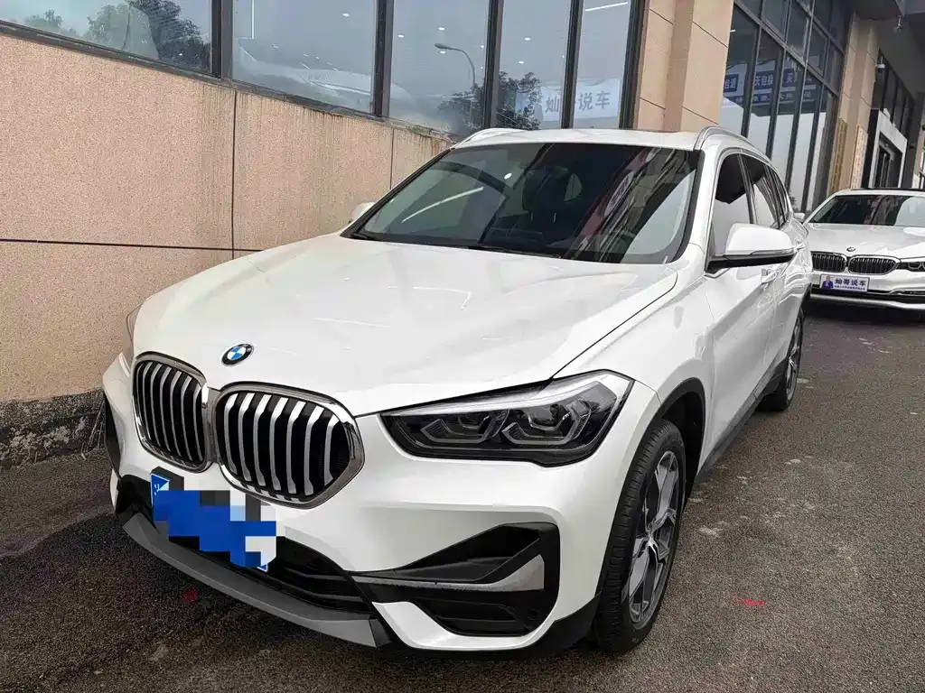 BMW X1 — фото 1