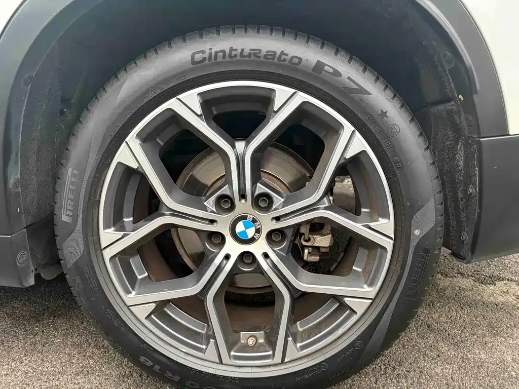 BMW X1 — фото 9