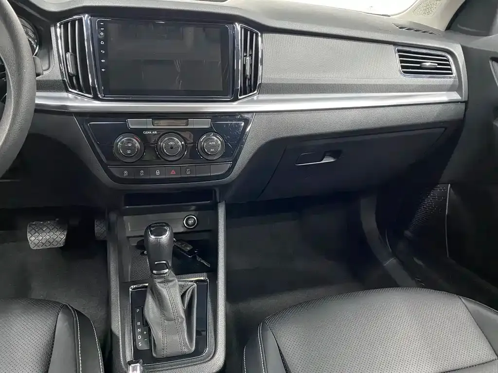 Skoda Kamiq — фото 4