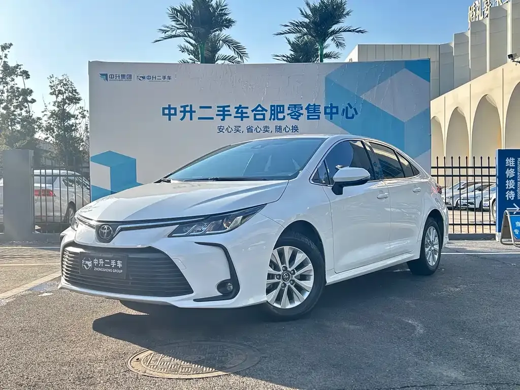 Toyota Corolla — фото 1