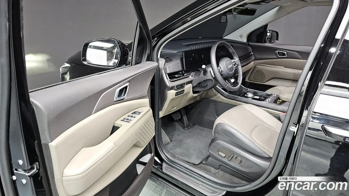 Kia Carnival — фото 4