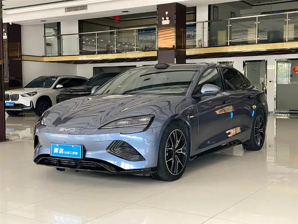 BYD Seal — фото 1