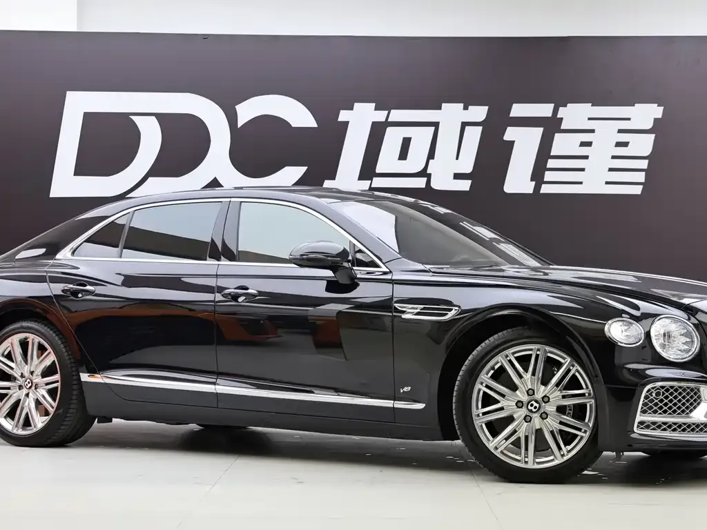 Bentley Flying Spur — фото 5