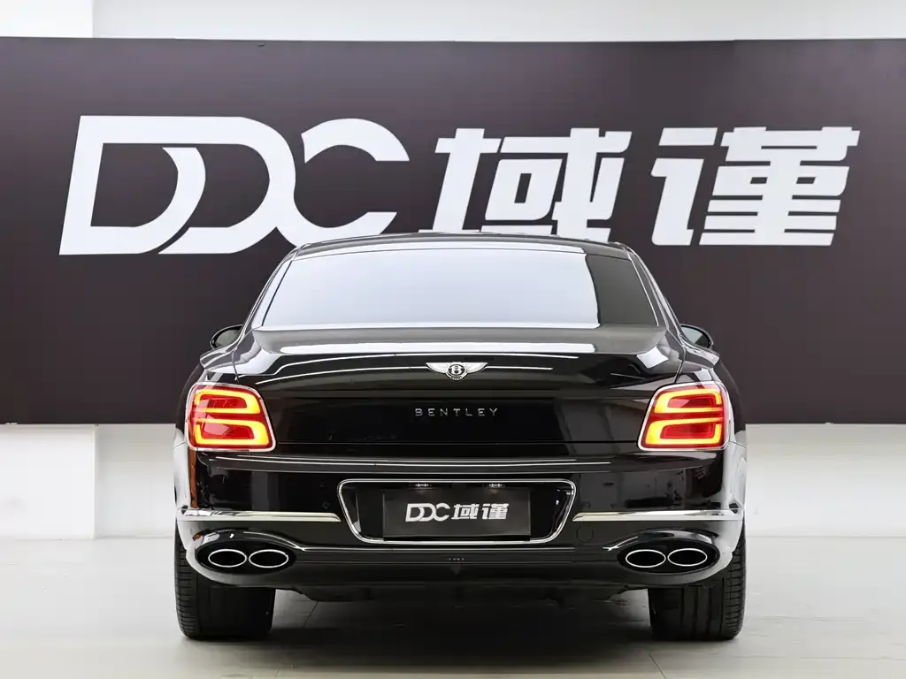 Bentley Flying Spur — фото 7