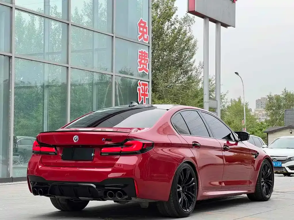 BMW M5 — фото 10