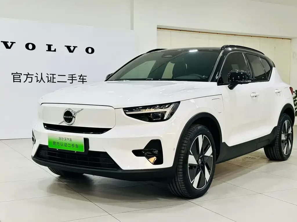 Volvo XC40 NEV — фото 1