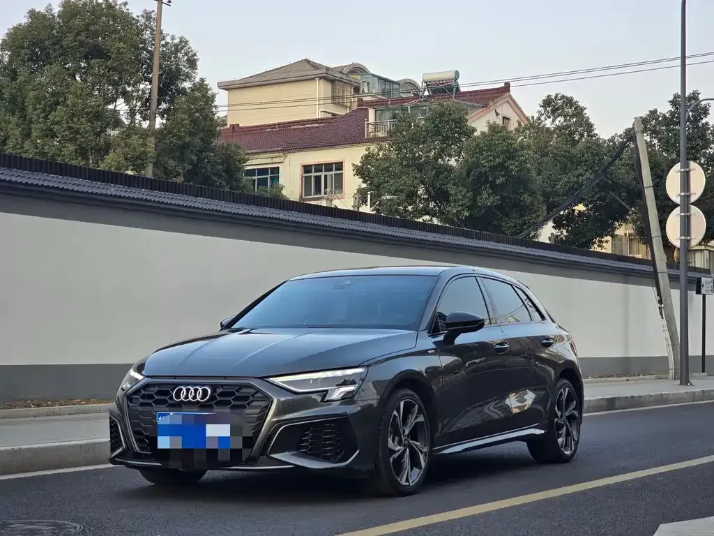 Audi A3 — фото 1