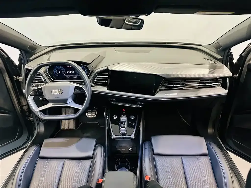 Audi Q4 e-tron — фото 10