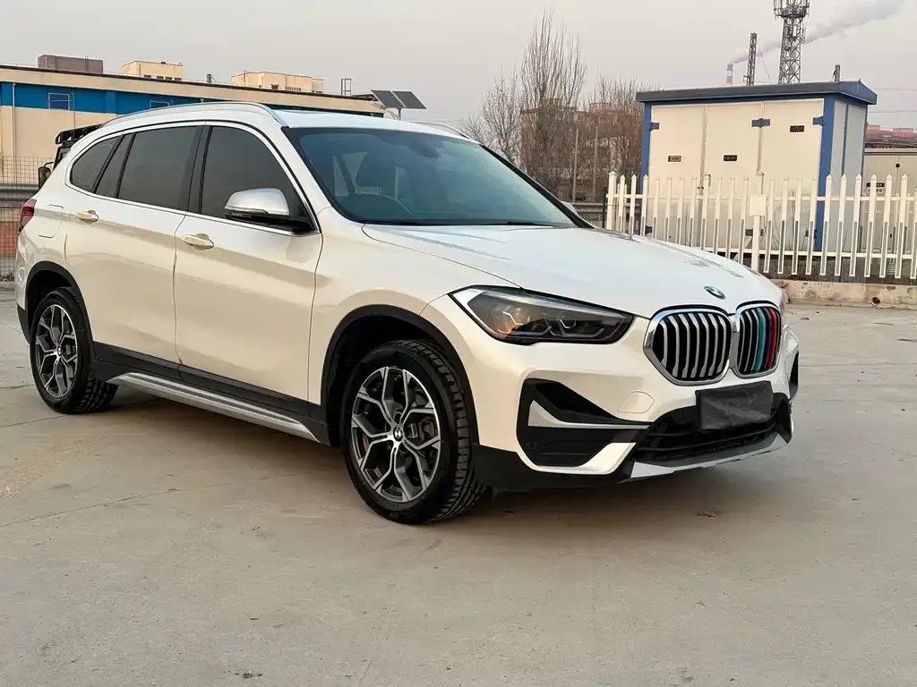 BMW X1 — фото 9